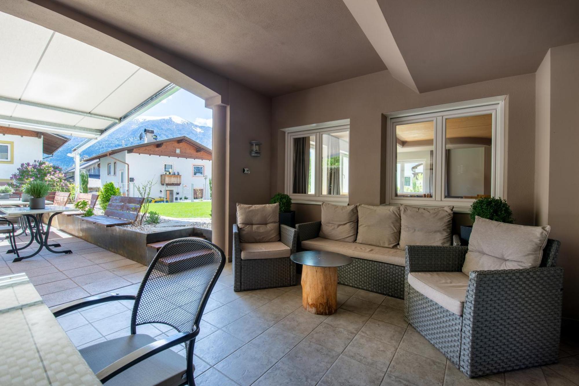 Saldur Small Active Hotel Sluderno Exterior photo